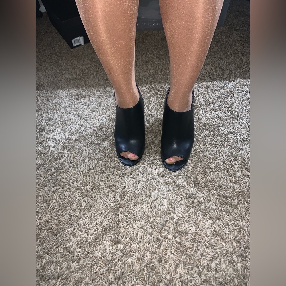 Apt 9 open toe Heels